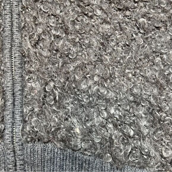 EUC Calvin Klein Women’s Sweater Vest Full Zip Gray Sleeveless Acrylic Wool - M - Picture 5 of 5